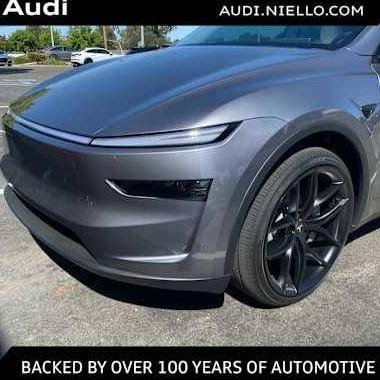 TESLA MODEL Y 2026 7SAYGDEE8TF344713 image